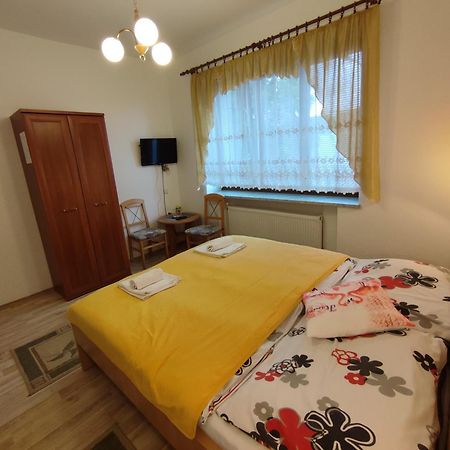 Hotel Vysehrad Turčianske Teplice Extérieur photo